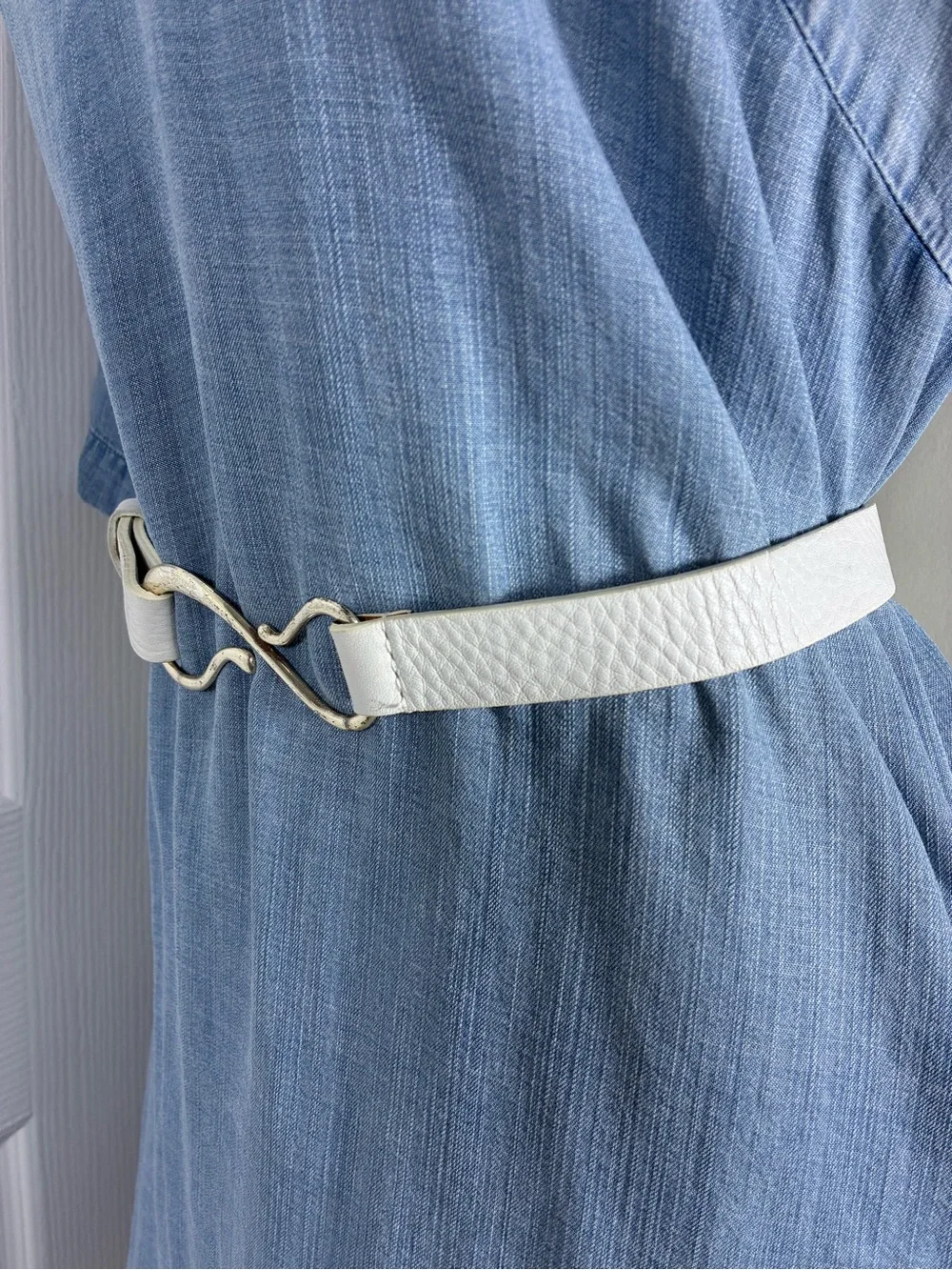Coldwater Creek Womens belt Sz L/XL white genuine leather silver hook buckle